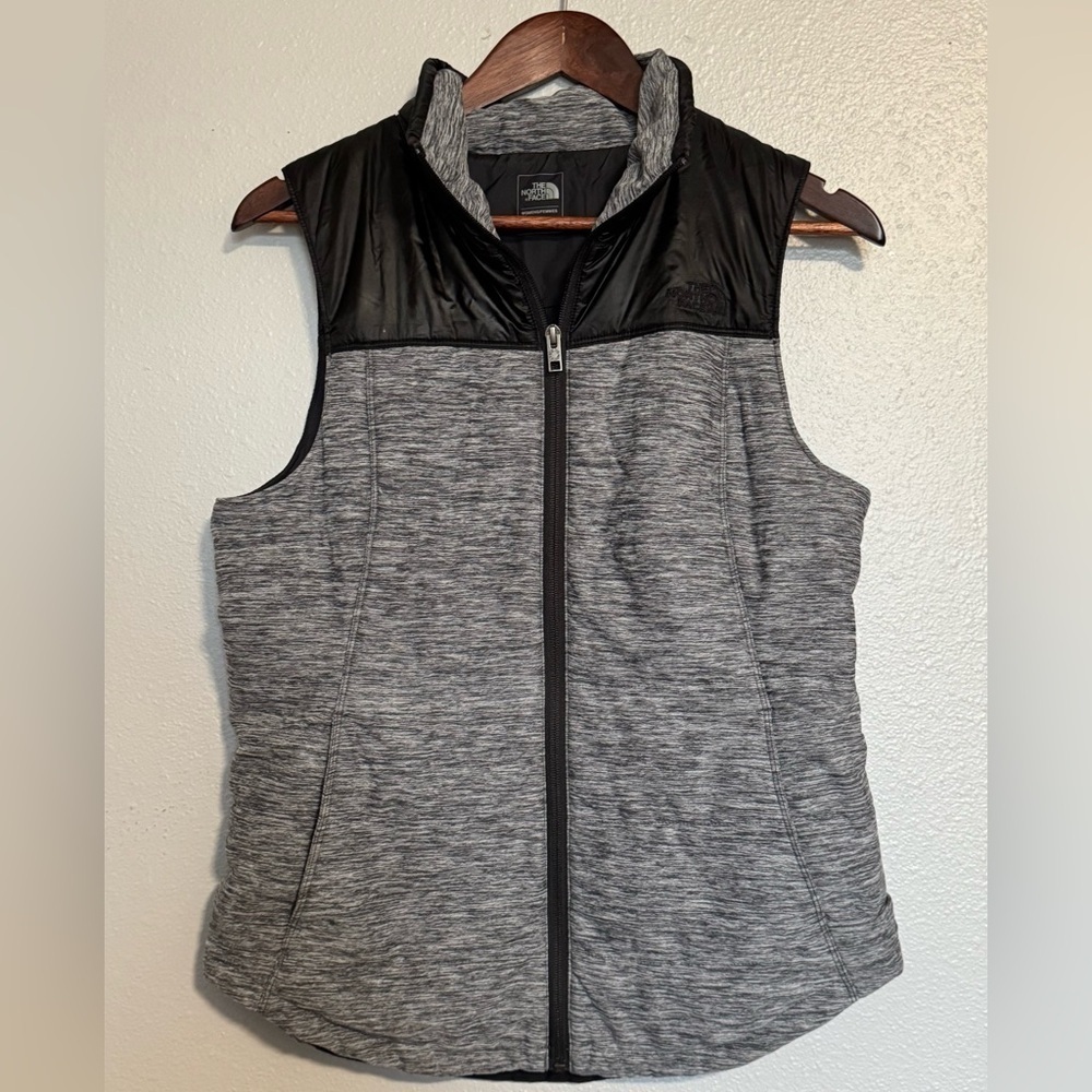The North Face Women's Gray and Black Vest size M
